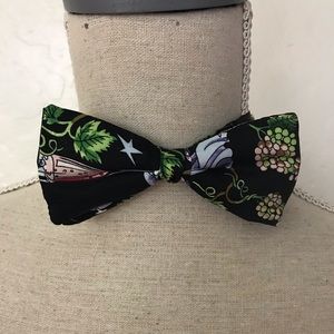 All silk adjustable cocktail bow tie